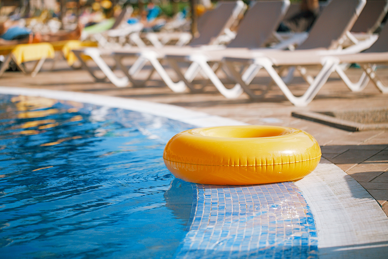 floating-ring-on-blue-water-swimpool