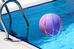 Beachball-and-swimmingpool